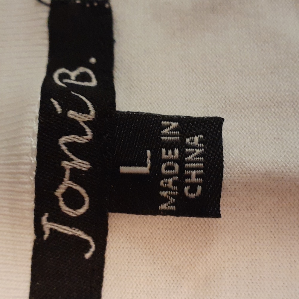 Joni b. White t-shirt with zebra striping and 3 faces or masks on front size l - Picture 3 of 3
